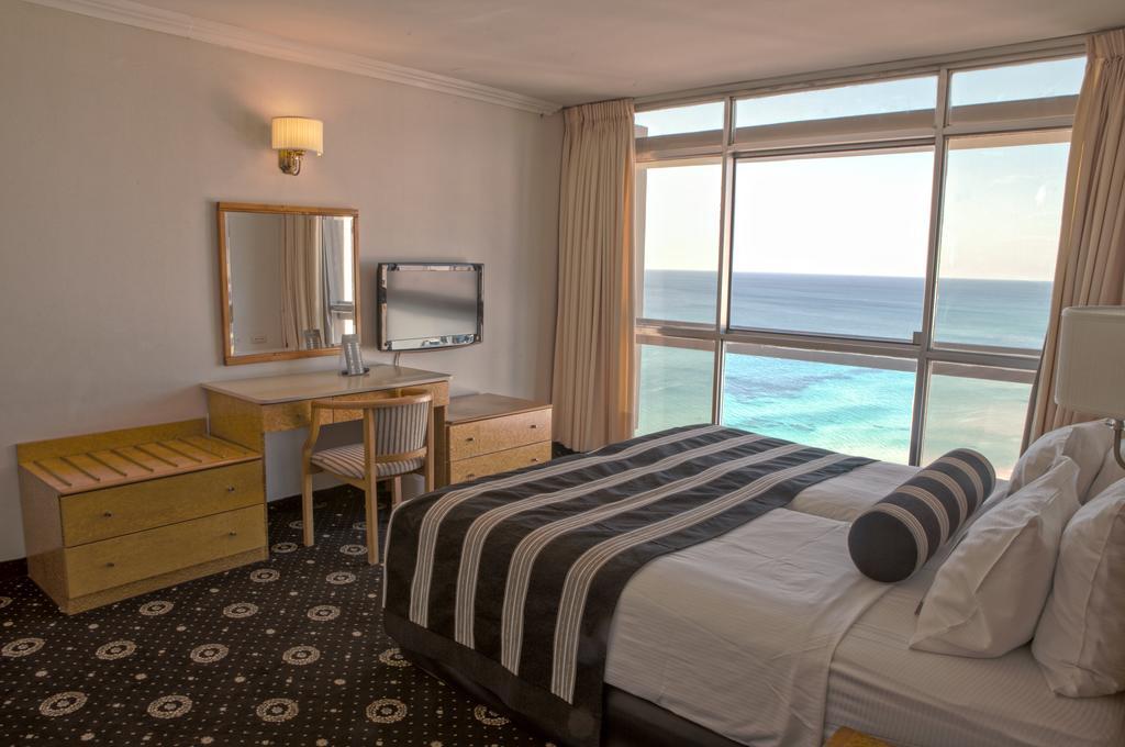The Seasons Hotel -Studio & Suite Netanja Buitenkant foto