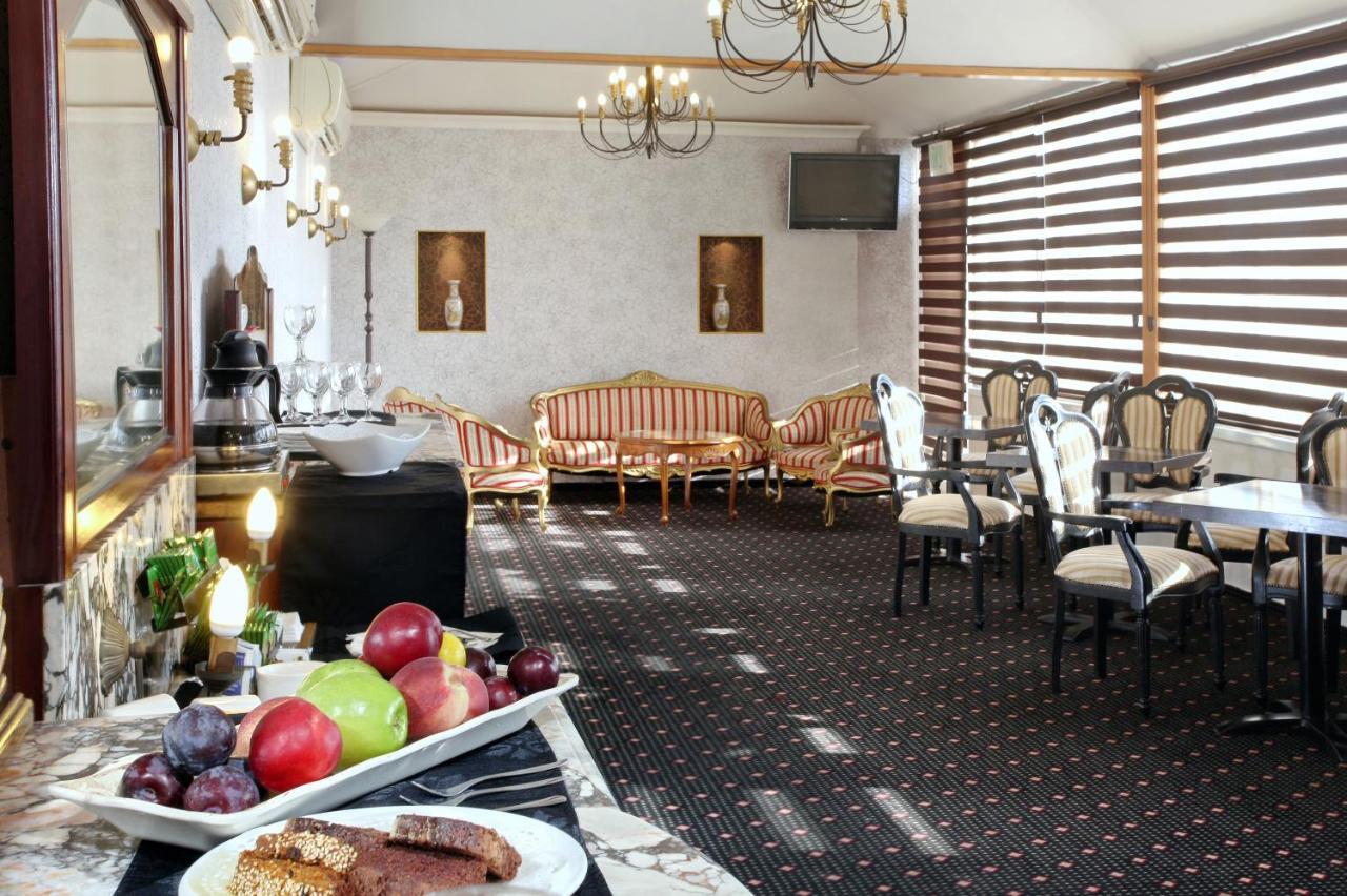 The Seasons Hotel -Studio & Suite Netanja Buitenkant foto